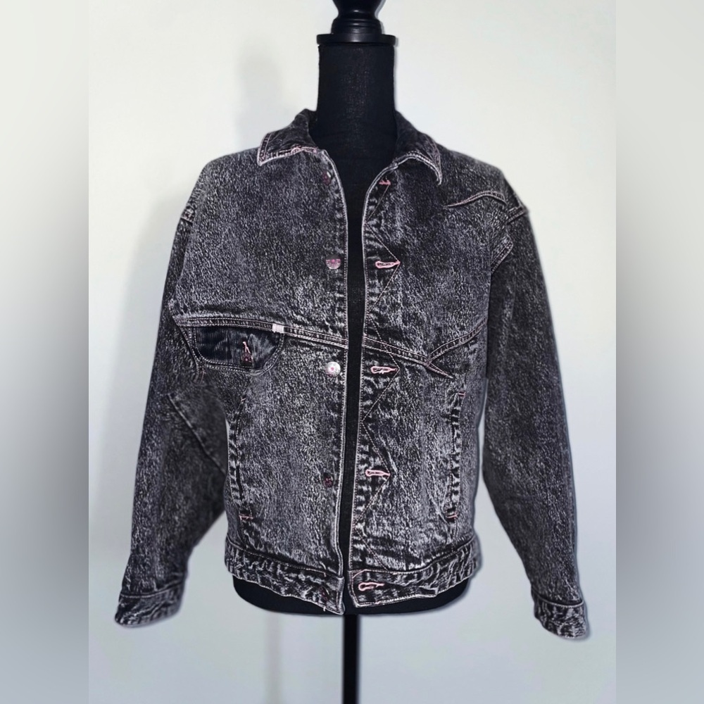 Vintage Western Ethics Denim Jacket
Black Acid Wash w/ PINK stitching